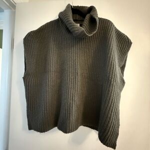 Splendid shirt sleeve turtleneck sweater, size XL